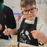 👩‍🍳 Bucatari în miniatura – O zi speciala de gatit si descoperire culinara pentru copii curiosi